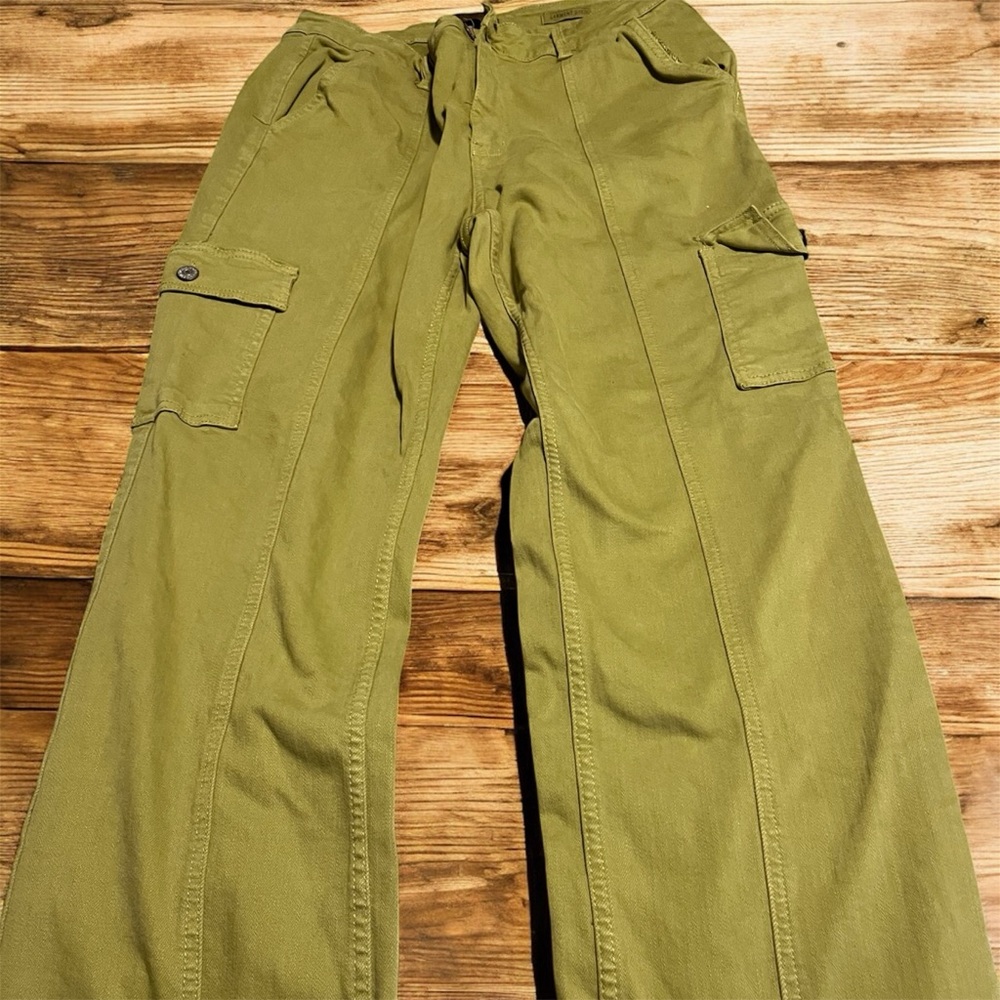 Judy Blue 13/31 chartreuse cargo jeans